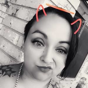 Meet your Posher, Crystal